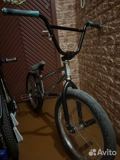 Трюковой велосипед BMX
