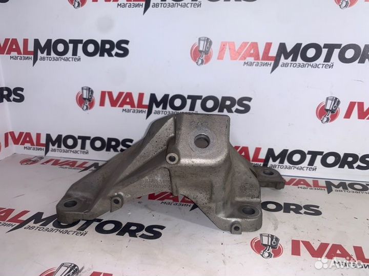 Кронштейн двигателя правый Bmw 5 F10 N52B30 2010