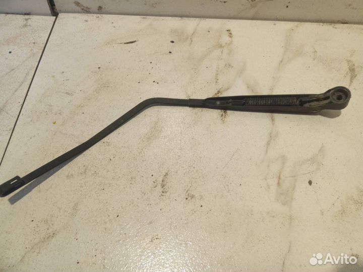 Щеткодержатель задний Mitsubishi Pajero Pinin H77W