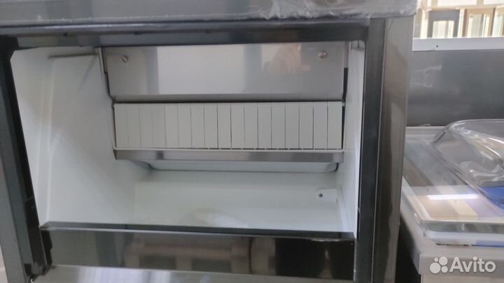 Льдогенератор Koreco (кубики - 49 кг/сутки)