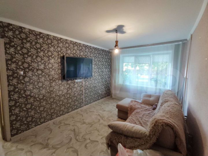 2-к. квартира, 51 м², 1/9 эт.