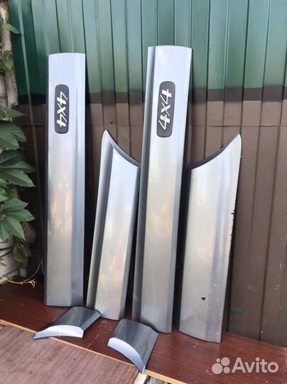 Молдинги накладки на Шевроле Нива 2004 г