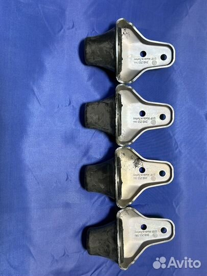 Кронштеин системы выпуска ог