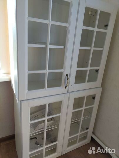 Кухонный навесной шкаф