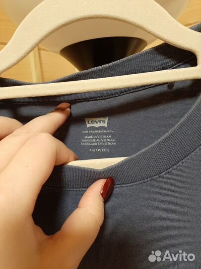 Футболка levis