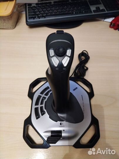 Игровой рули и джойстик