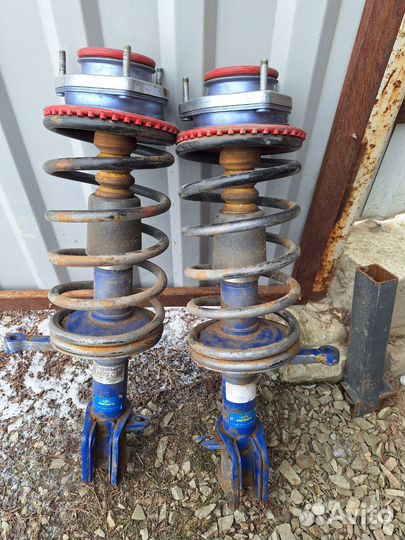 Передние стойки ваз 2110