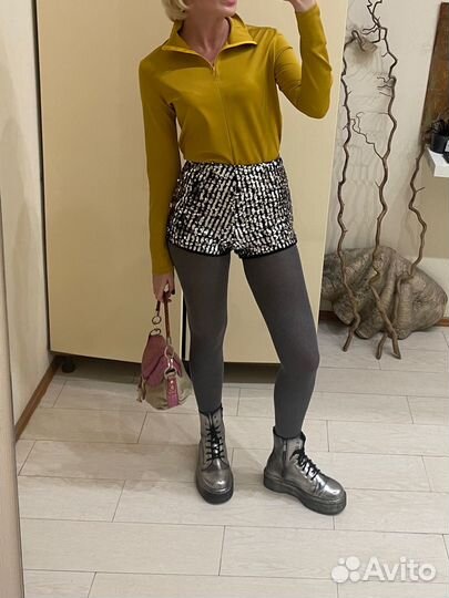Шорты в пайетках
