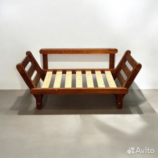 Диванчик кушетка массив