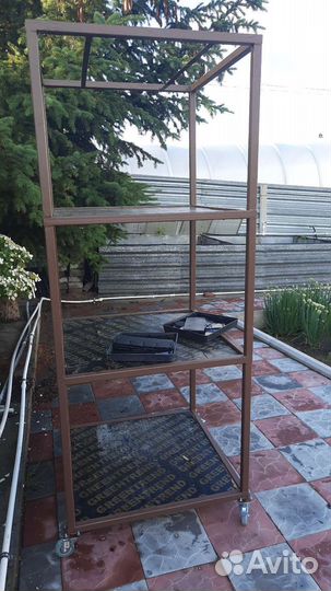 Стеллаж на колесах