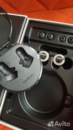 Беспроводные наушники onkyo w800bt