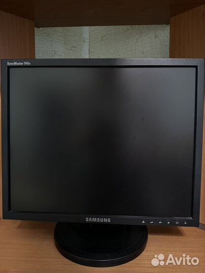 Монитор Samsung syncmaster 740n