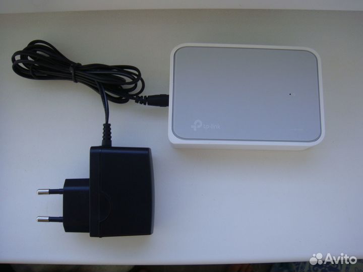 Коммутатор TP-Link TL-SG1008D