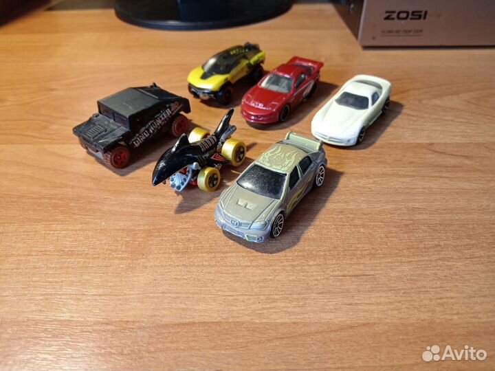 Машинки hot wheels