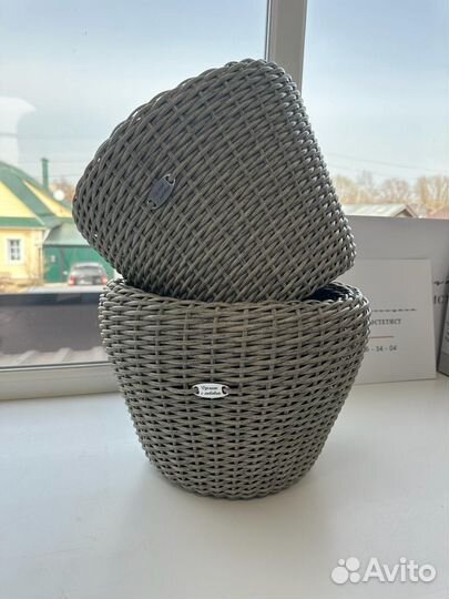 Кашпо из ротанга,ручная работа