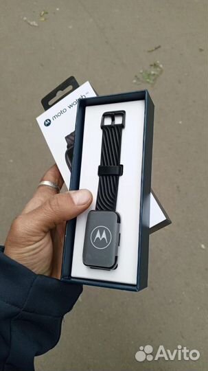 Смарт часы Motorola