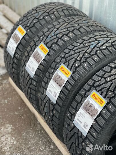 Pirelli Ice Zero 225/45 R17 93T