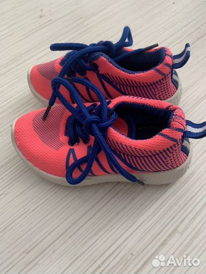 Кроссовки на девочку