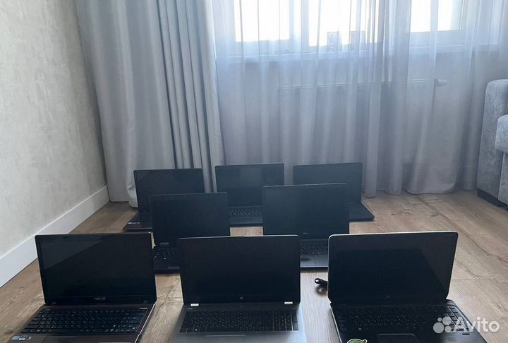 Ноутбуки с витрин и закрытых офисов