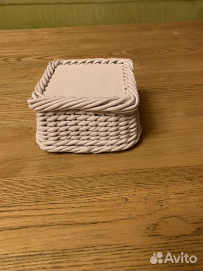 Вазочка плетёная