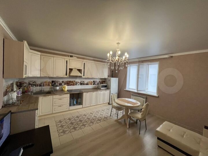 3-к. квартира, 91 м², 14/16 эт.