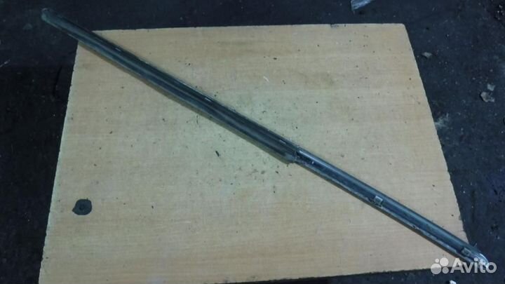 Молдинг стекла задней двери Mercedes W220 S Class