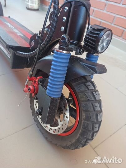 Самокат взрослый электрический бу
