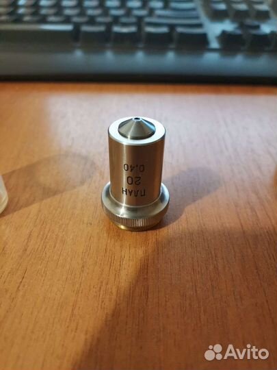 Объектив микроскопа ломо план 20 0.4