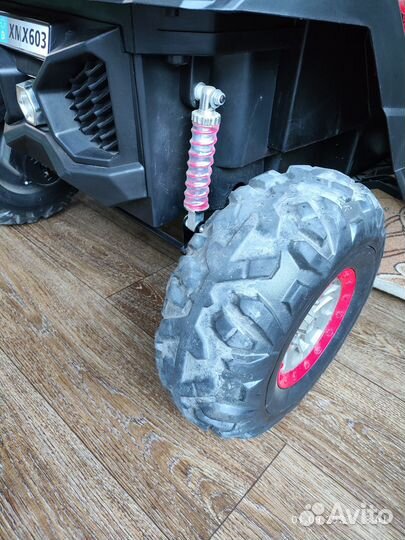 Детский квадроцикл на аккумуляторе