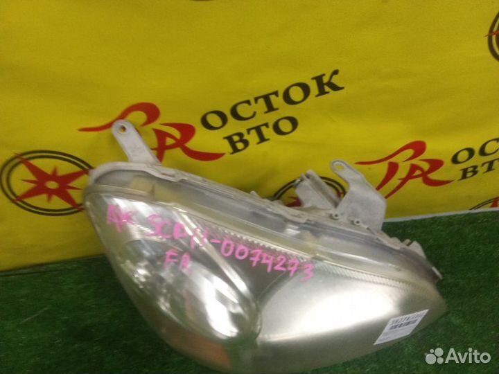 Фара передняя правая Toyota Platz SCP11-0074273