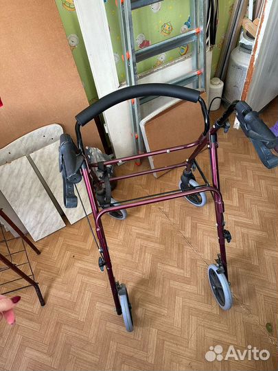 Ходунки для инвалидов