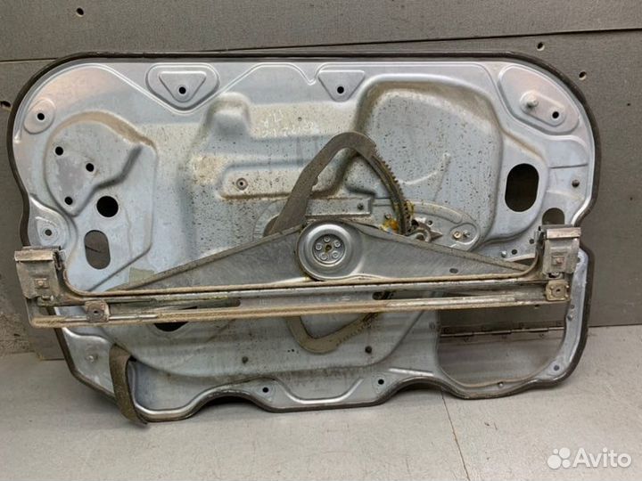Стеклоподъемник передний правый Ford Focus 2 седан