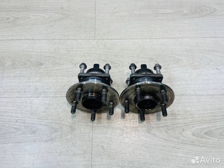 Ступица задняя Toyota Avensis 250