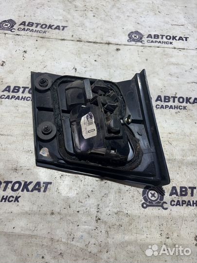 Фонарь в крышку багажника правый Primera P11