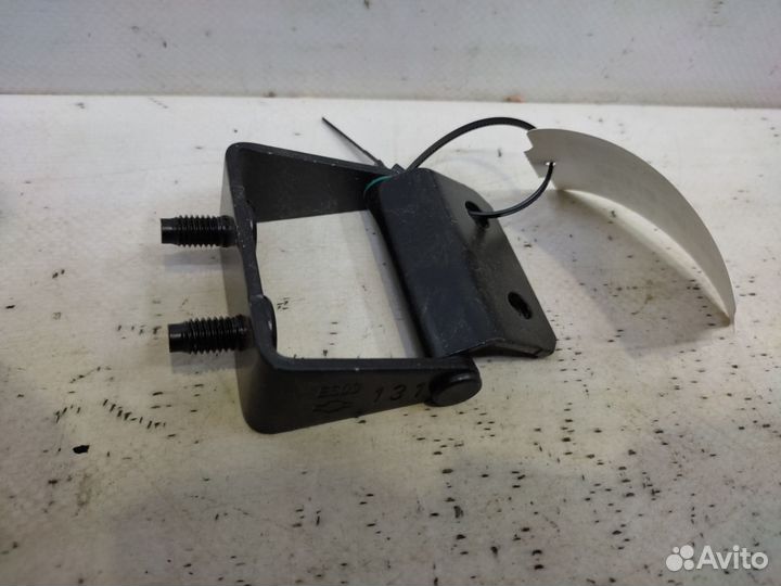 Петля крышки багажника Nissan Qashqai J10