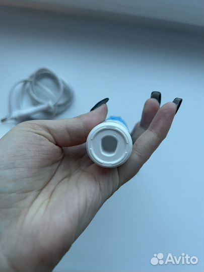 Электрическая зубная щетка oral b vitality 100