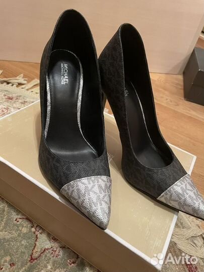 Michael kors keke toe cap pump туфли 39 размер