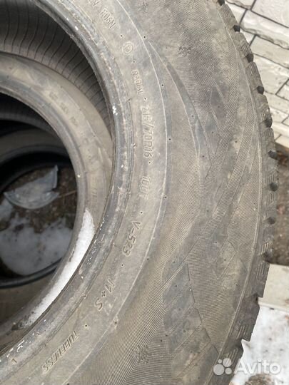 Viatti Bosco Nordico V-523 215/70 R16 F