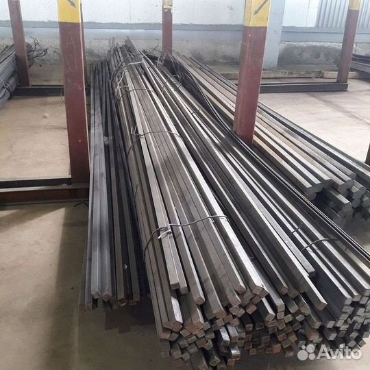 Квадрат стальной