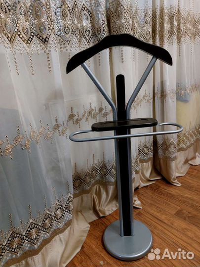 Вешалка напольная