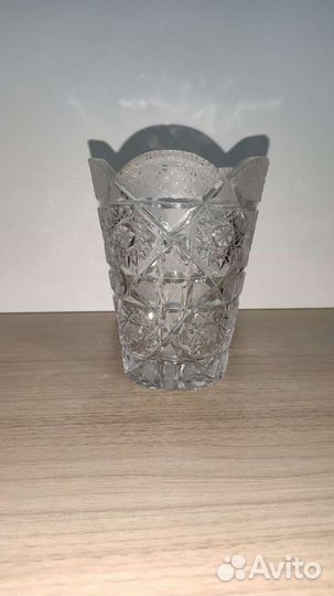 Хрустальная вазочка