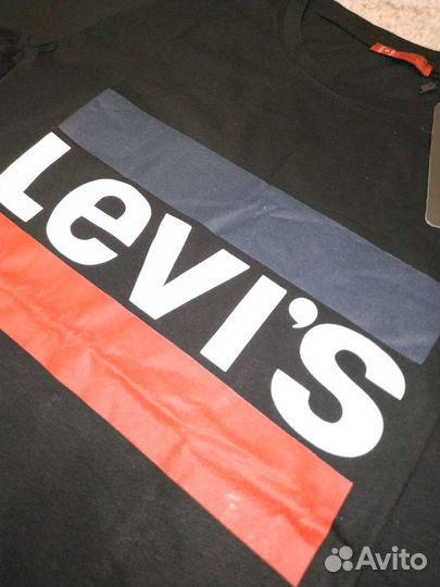 Футболка levis