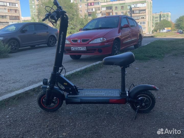 Самокат взрослый электрический новый