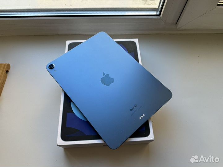 iPad Air 5 Wi-Fi M1 64Gb (2 месяца) Blue