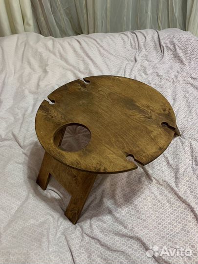 Столик для пикника, вина