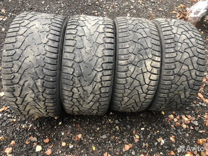 Pirelli Ice Zero 275/40 R20 и 315/35 R20