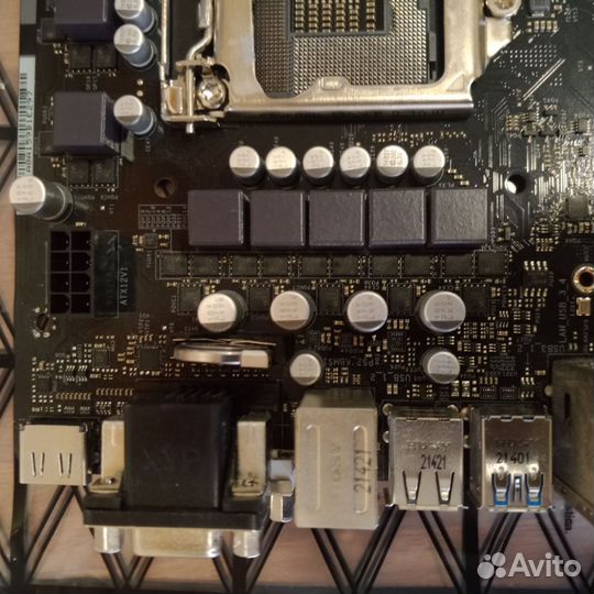 Материнская плата