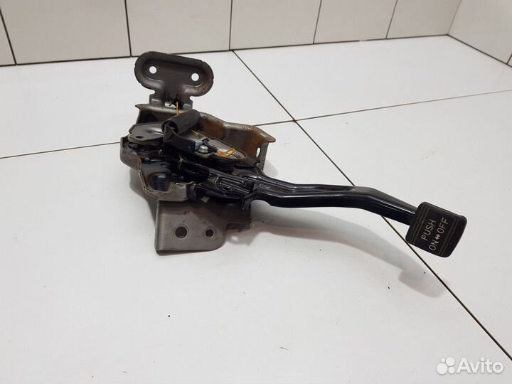 Стояночный тормоз педаль (Hyundai Sonata VI YF)