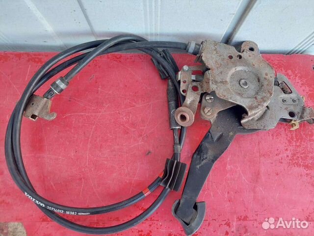 Трос ручного тормоза Volvo XC90 1