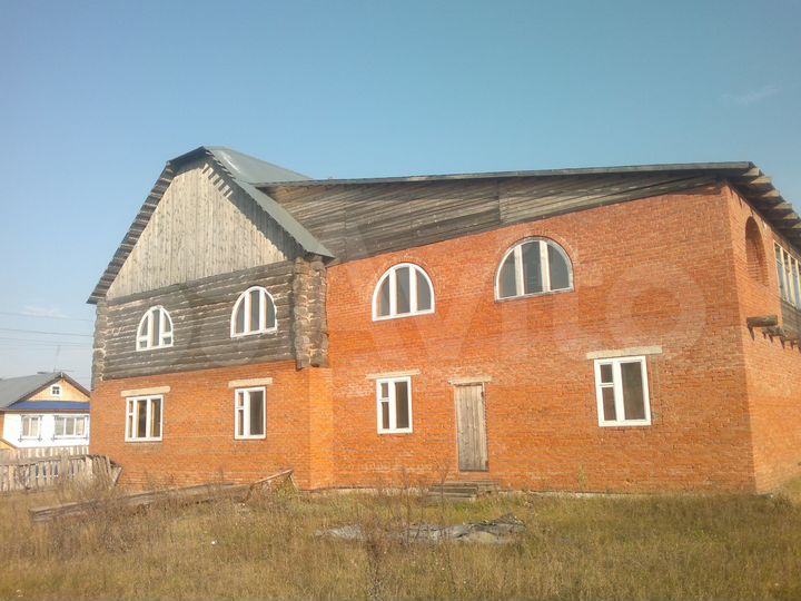 Дом 300 м² на участке 10 сот.